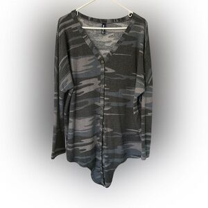 IWOLLENCE Gray Camouflage Button-Up Cardigan - Large